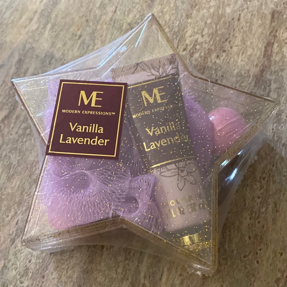 NEW Vanilla Lavender Bath Set